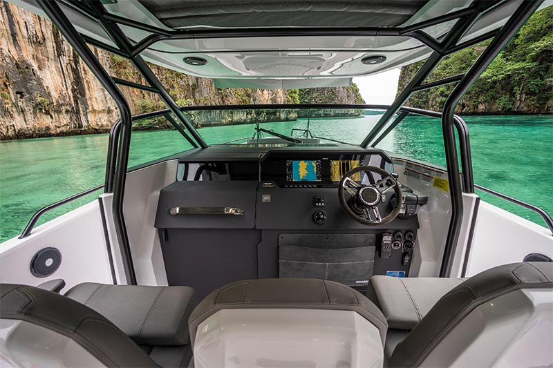 Axopar 37 Sun Top Helm