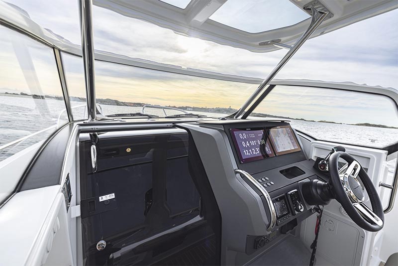 Nimbus Tender 9 Helm