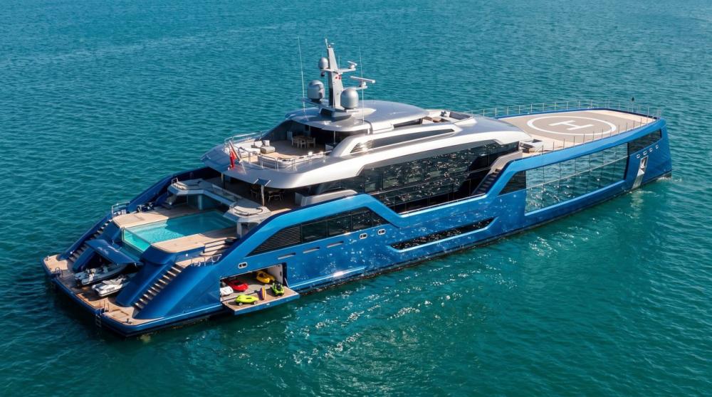 61m Super Yacht
