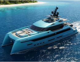 Catamaran Super Yacht 32m Fore Deck