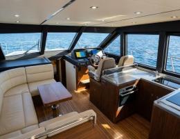 Catamaran Motor Yacht Helm