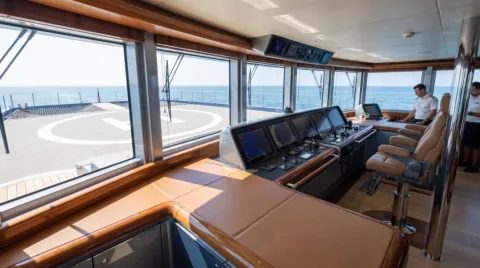 61m Super Yacht Bridge